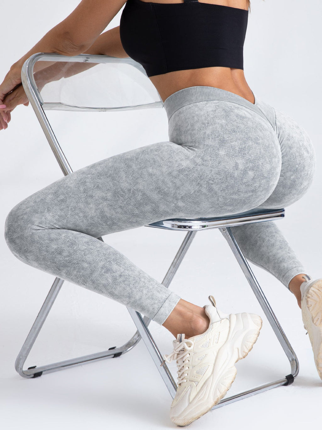 PeachyFit V-Back Scrunch Leggings: Lift & Move!