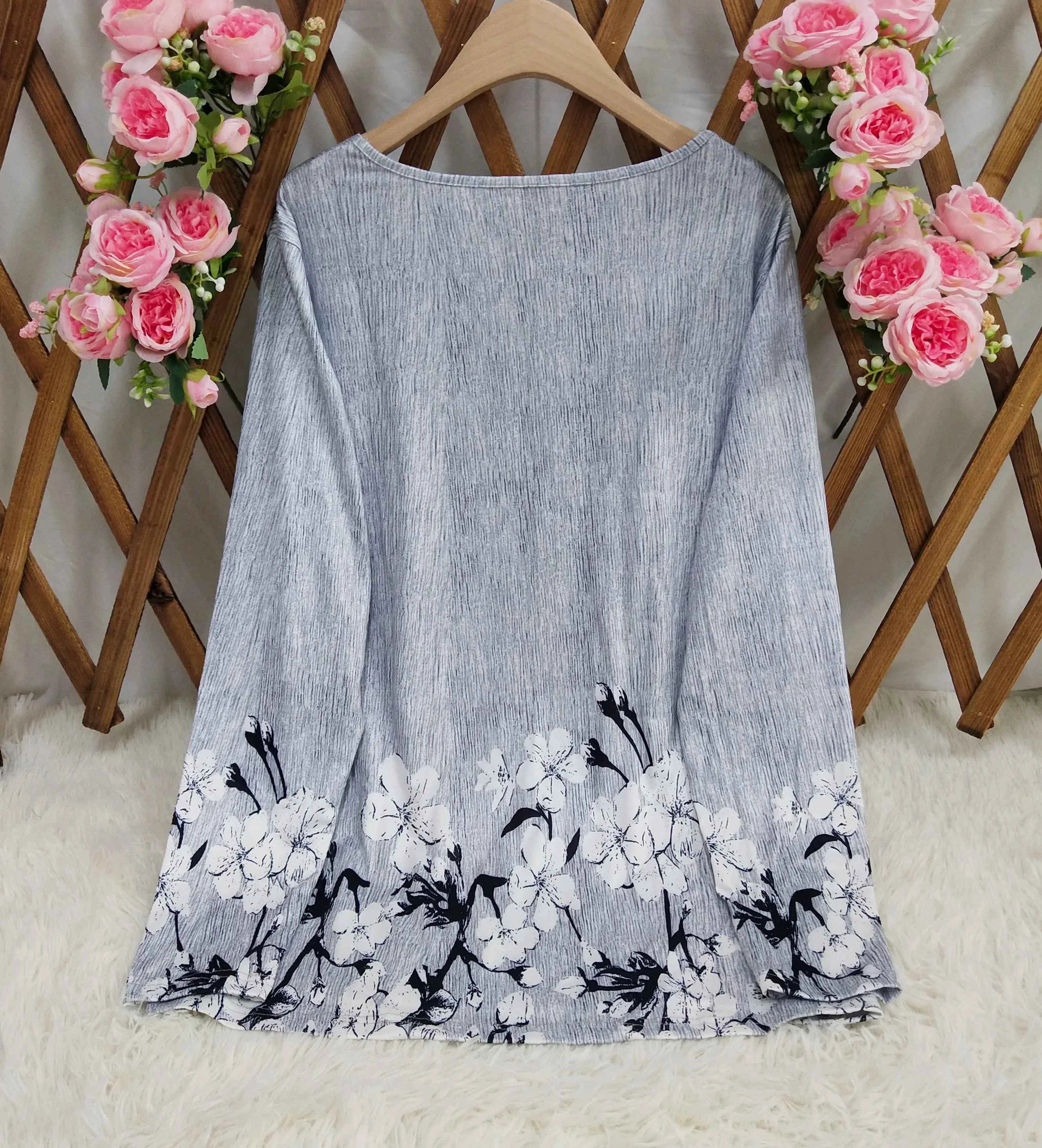 Women's Square Neck Printed Long Sleeve Top
